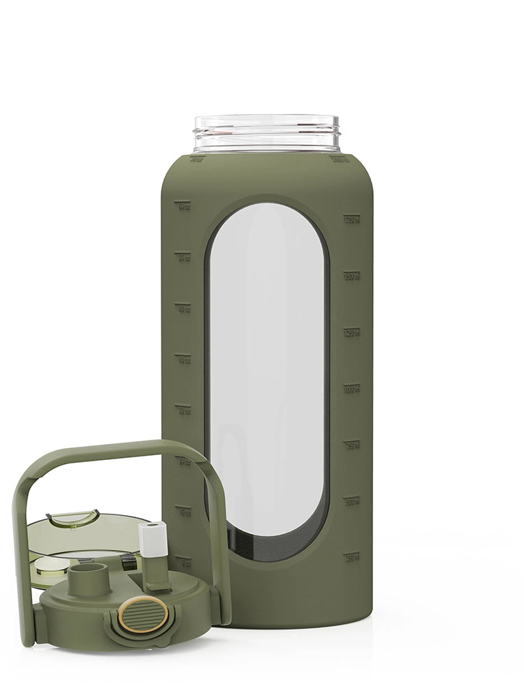 Glass water bottle with silicone sleeve 2 L (64oz)