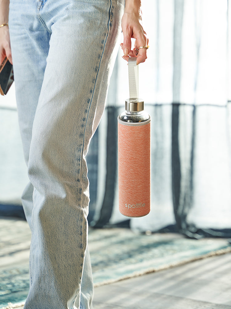 glasflasche-1-l-schraubverschluss-mit-neoprenhuelle-peach #color_peach