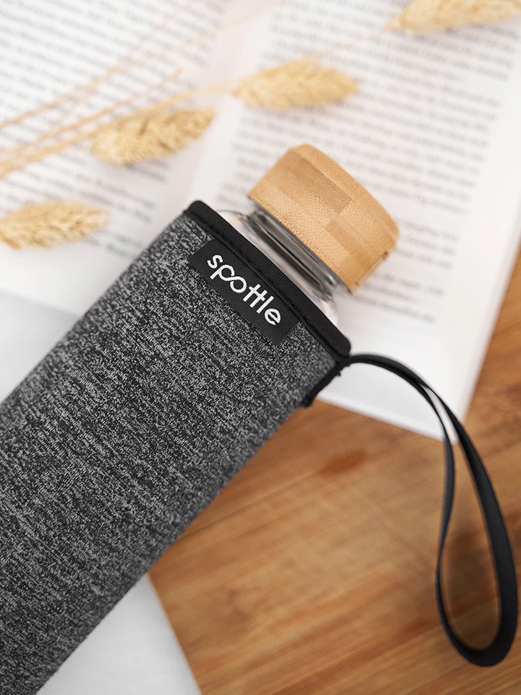 glasflasche-1-liter-mit-neopren-huelle-schwarz-meliert #color_mixed-black