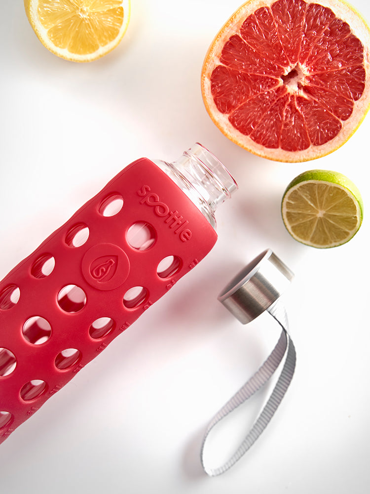 Glass water bottle with silicone sleeve – 500 ml