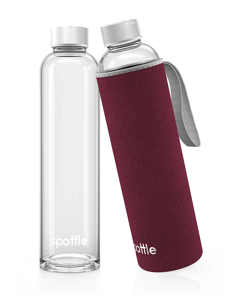 spottle 750-ml-Glasflasche mit bordeauxfarbener Neoprenhülle und grauer Trageschlaufe