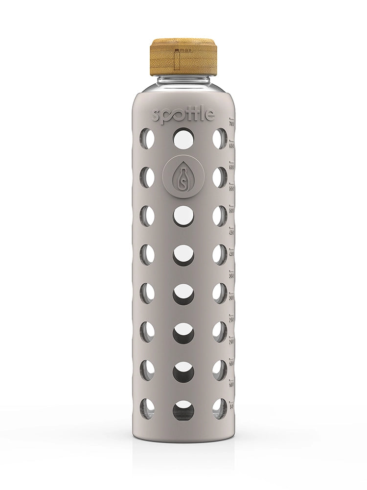 Glass water bottle with silicone sleeve & bamboo cap – 750 ml (24oz)