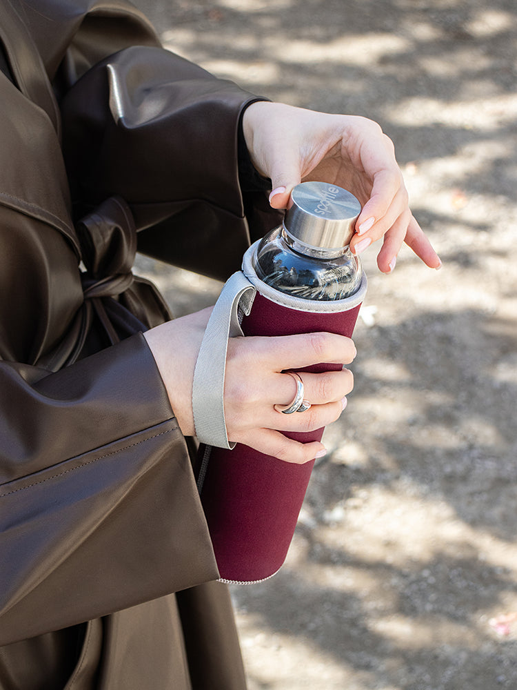 trinkflasche-glas-750-ml-mit-schraubverschluss-berry #color_berry