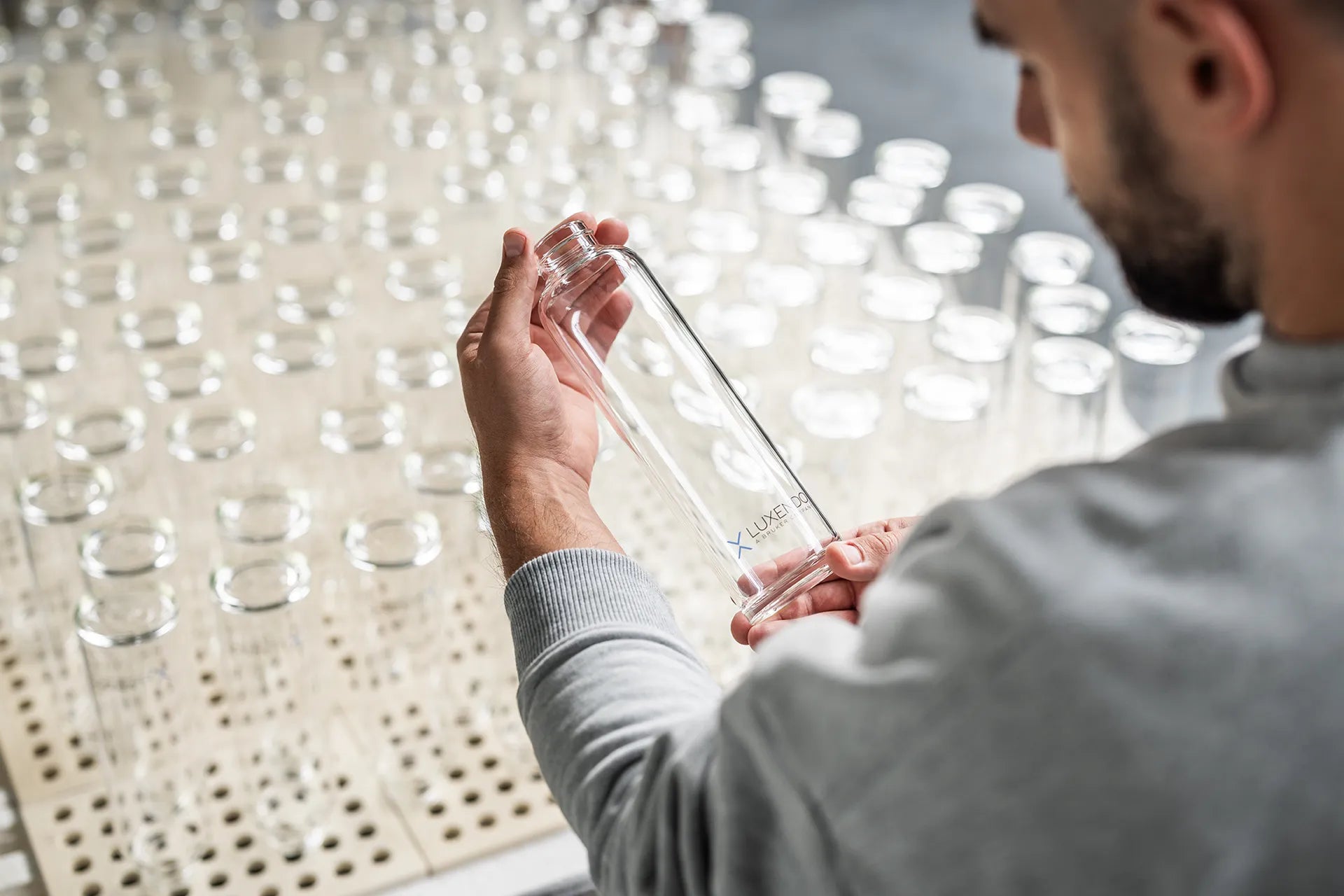 TRINKFLASCHEN-MIT-LOGO