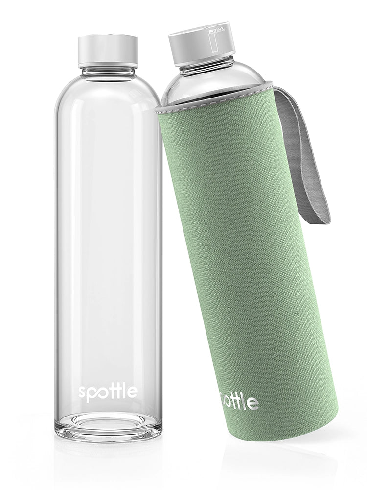 spottle 1-Liter-Glasflasche mit pistaziengrüner Neoprenhülle und grauer Trageschlaufe
