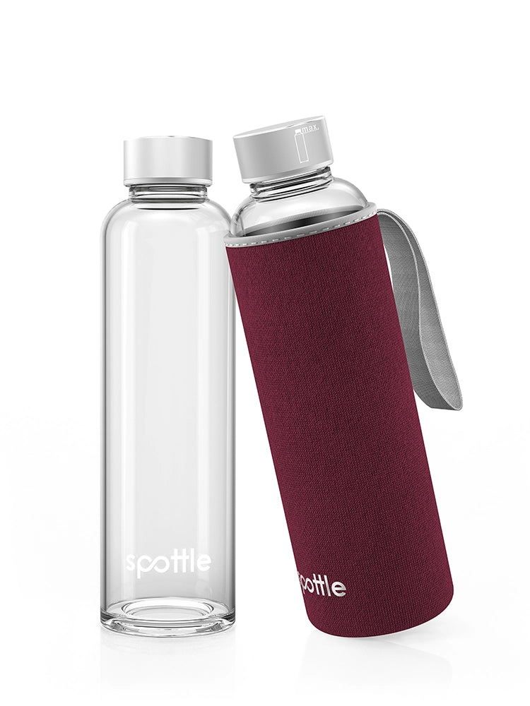 spottle 500-ml-Glasflasche mit bordeauxfarbener Neoprenhülle und grauer Trageschlaufe