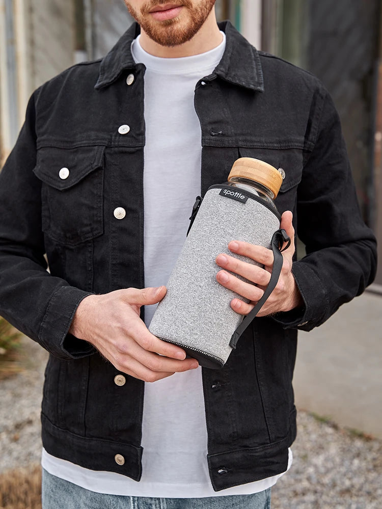 spottle-glasflasche-mit-neoprenhuelle-1-5-l-grau-meliert #color_mixed-grey