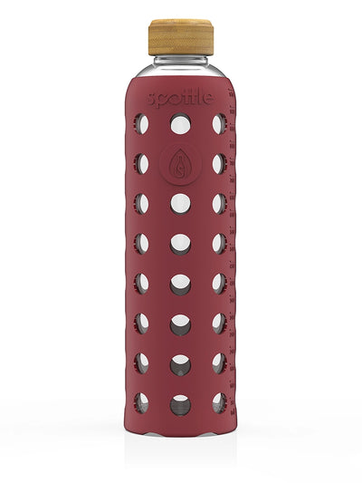 Glass water bottle with silicone sleeve & bamboo cap – 1 L
