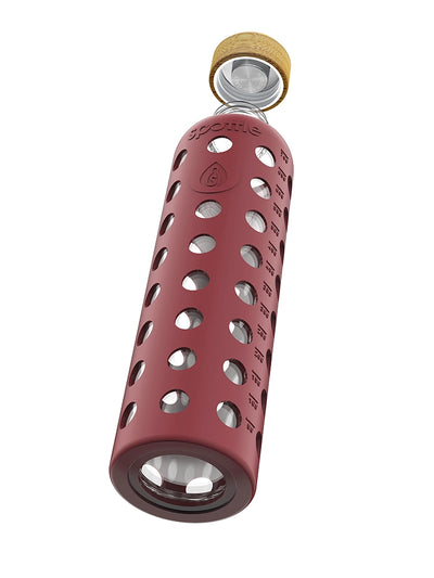 Glass water bottle with silicone sleeve & bamboo cap – 750 ml