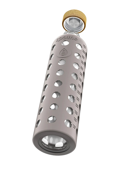 Glass water bottle with silicone sleeve & bamboo cap – 750 ml